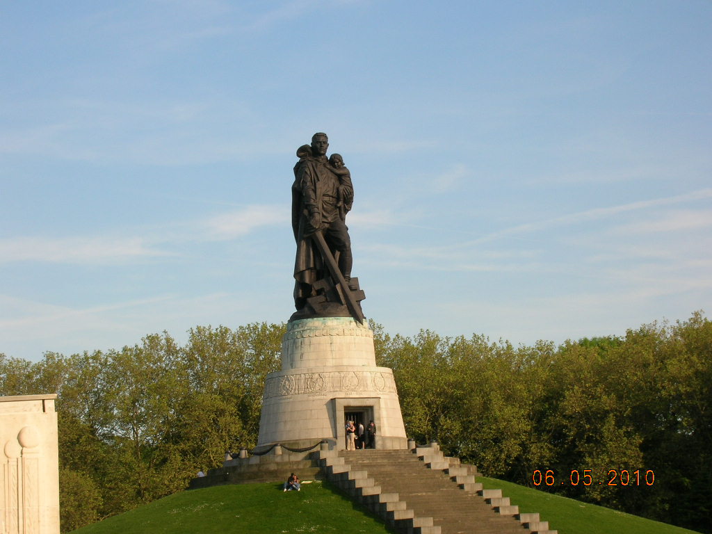 Treptow Part Memorial